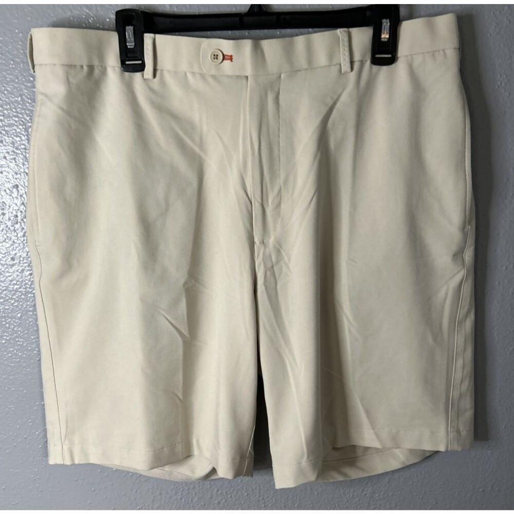 Peter Millar Wicking Element Golf Shorts Khaki Size 36 Inseam 9